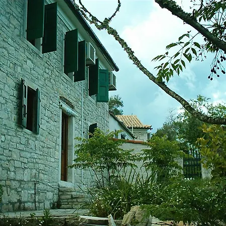 Ermis *